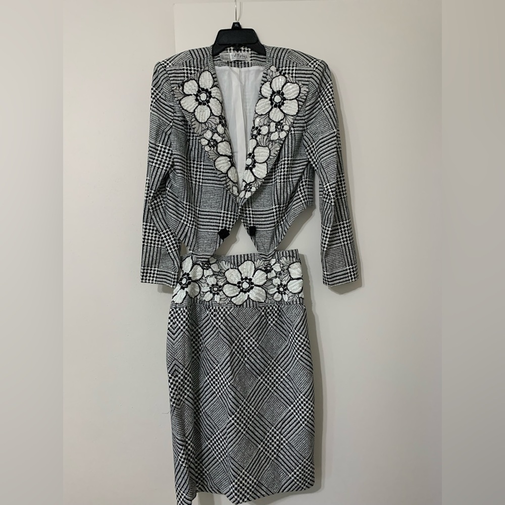 2 Piece Blazer and Skirt Bob Mackie Size 12